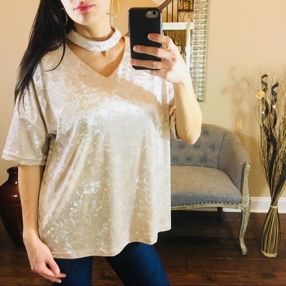 ✨NEW✨ Taupe Chocker Velvet Top - Picture 4 of 6